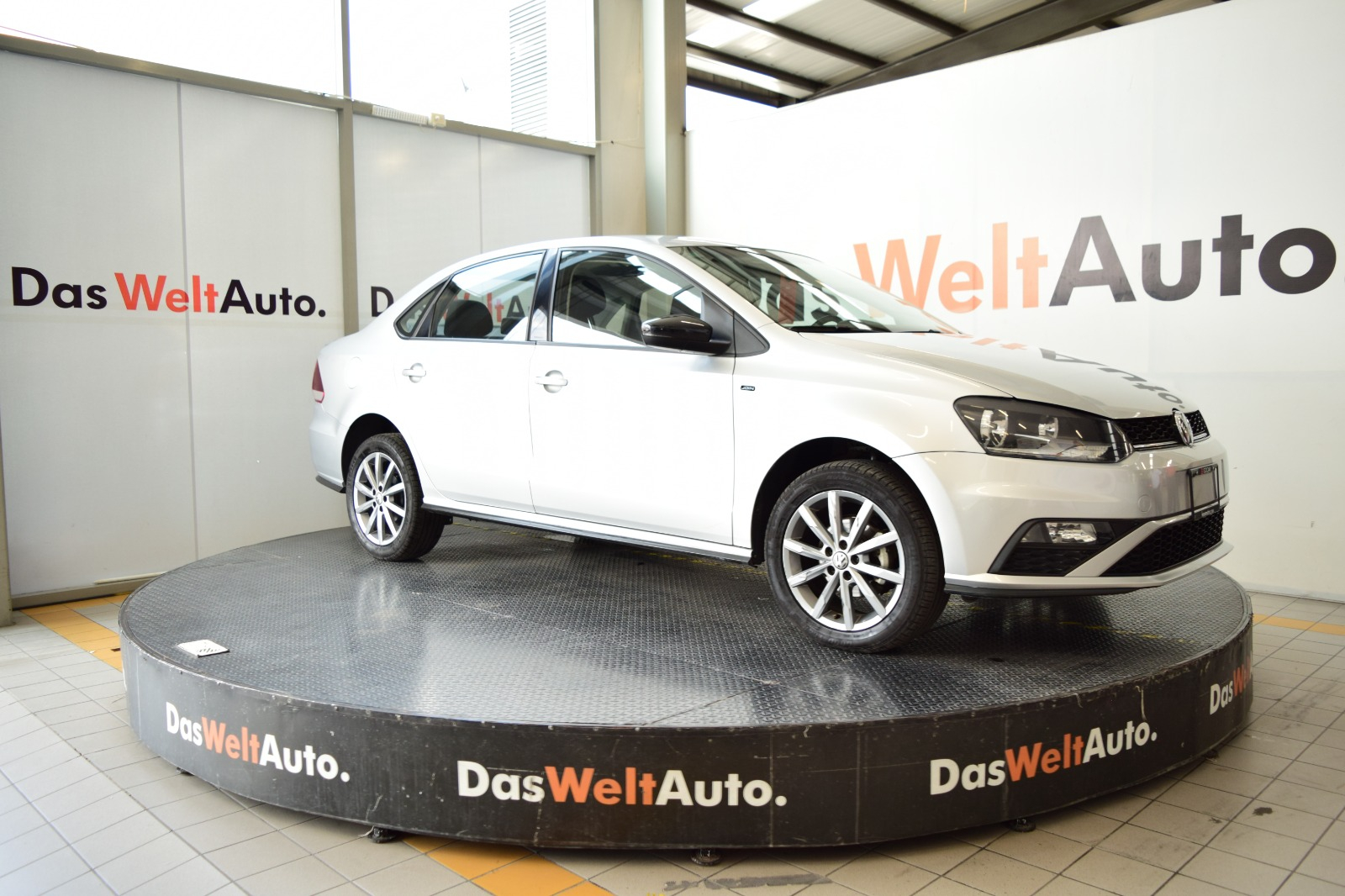 VENTO/329,000